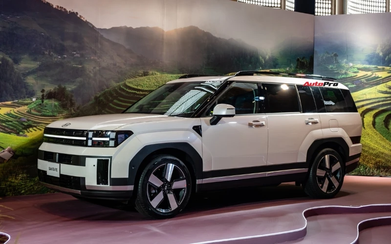 Trải nghiệm lái thực tế của Hyundai Santa Fe 2024
