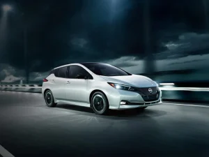 Các tính năng công nghệ nổi bật của VinFast VF e34 và Nissan Leaf